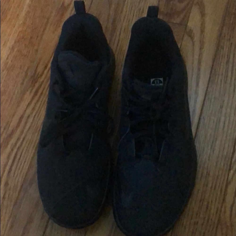 Men’s Nike 9.5 sneakers